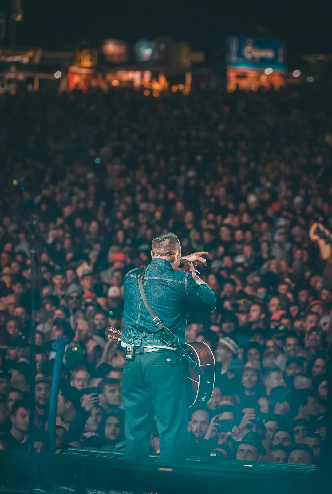 Broilers live als Silhouette (Rock am Ring, Nürburg)