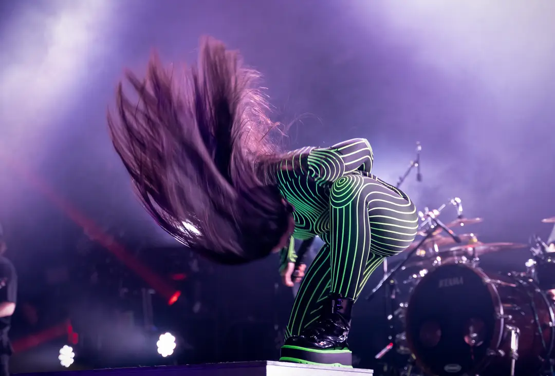 Jinjer live im Gegenlicht (Sporthalle Hamburg, Hamburg)