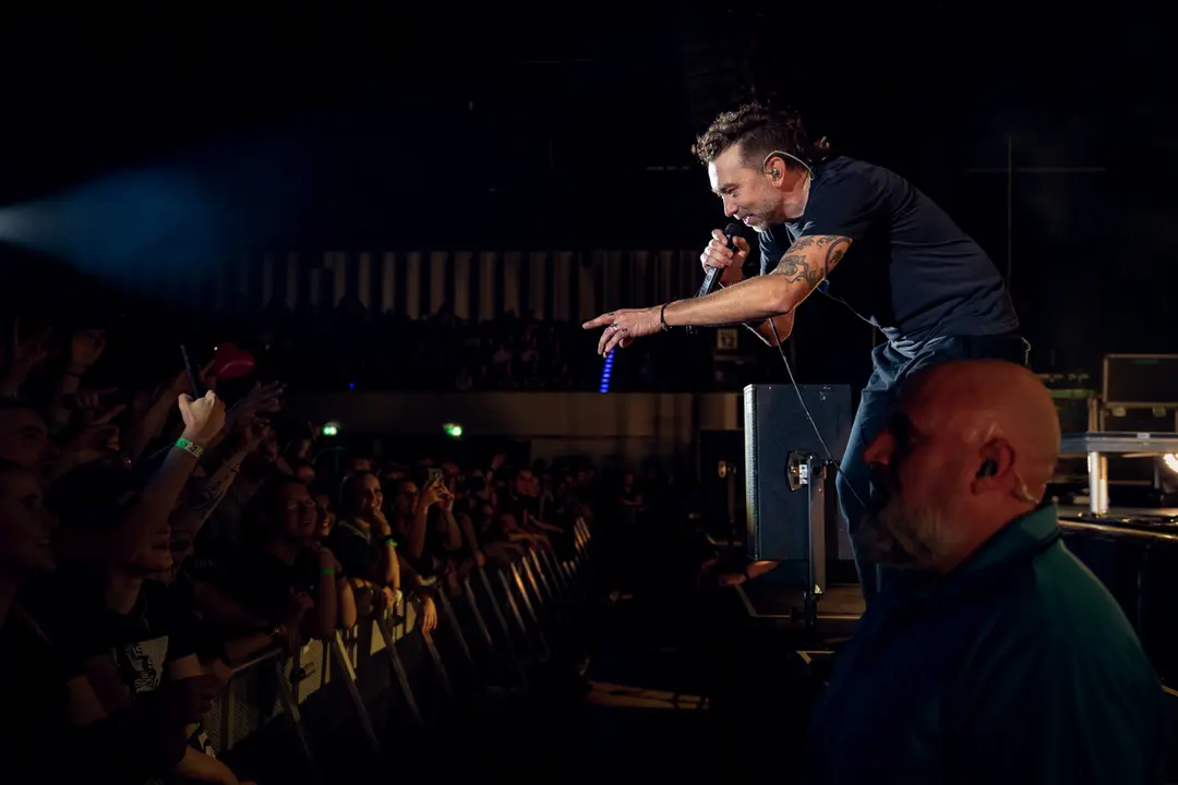 Rise Against live im Gegenlicht (Mitsubishi Electric Halle, Düsseldorf)